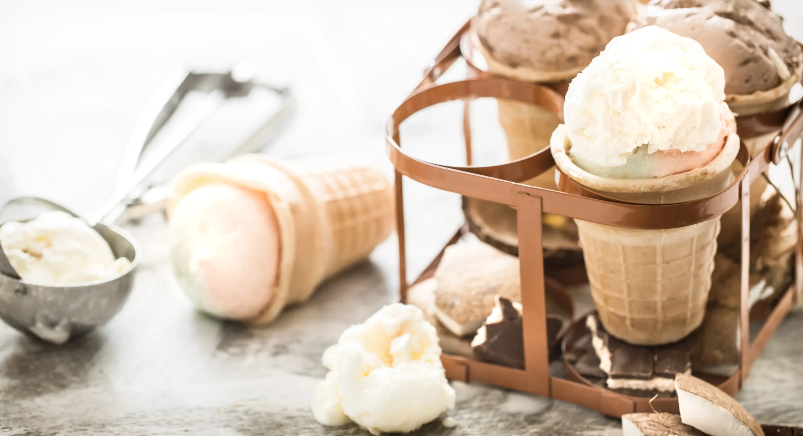 diferentes-helados-en-un-cono_11zon