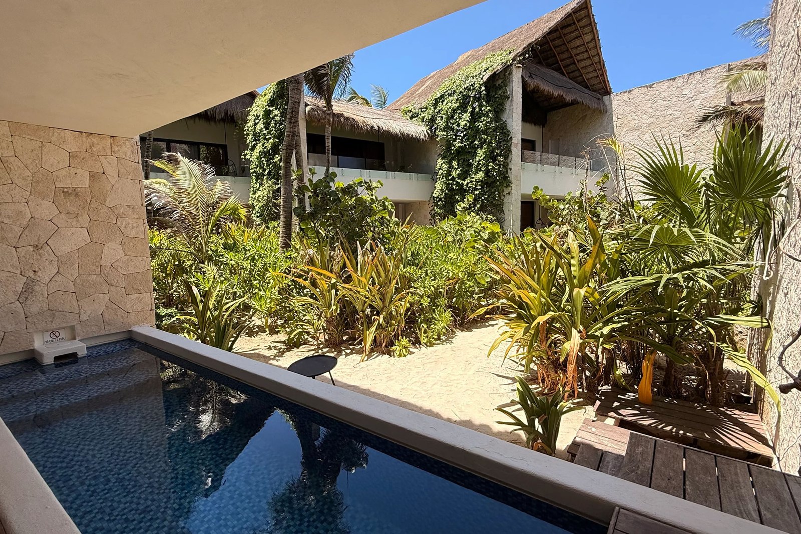 Copia-de-OceanfrontPalapa-1_11zon-scaled (1).webp_0001_11zon_IMG_7461