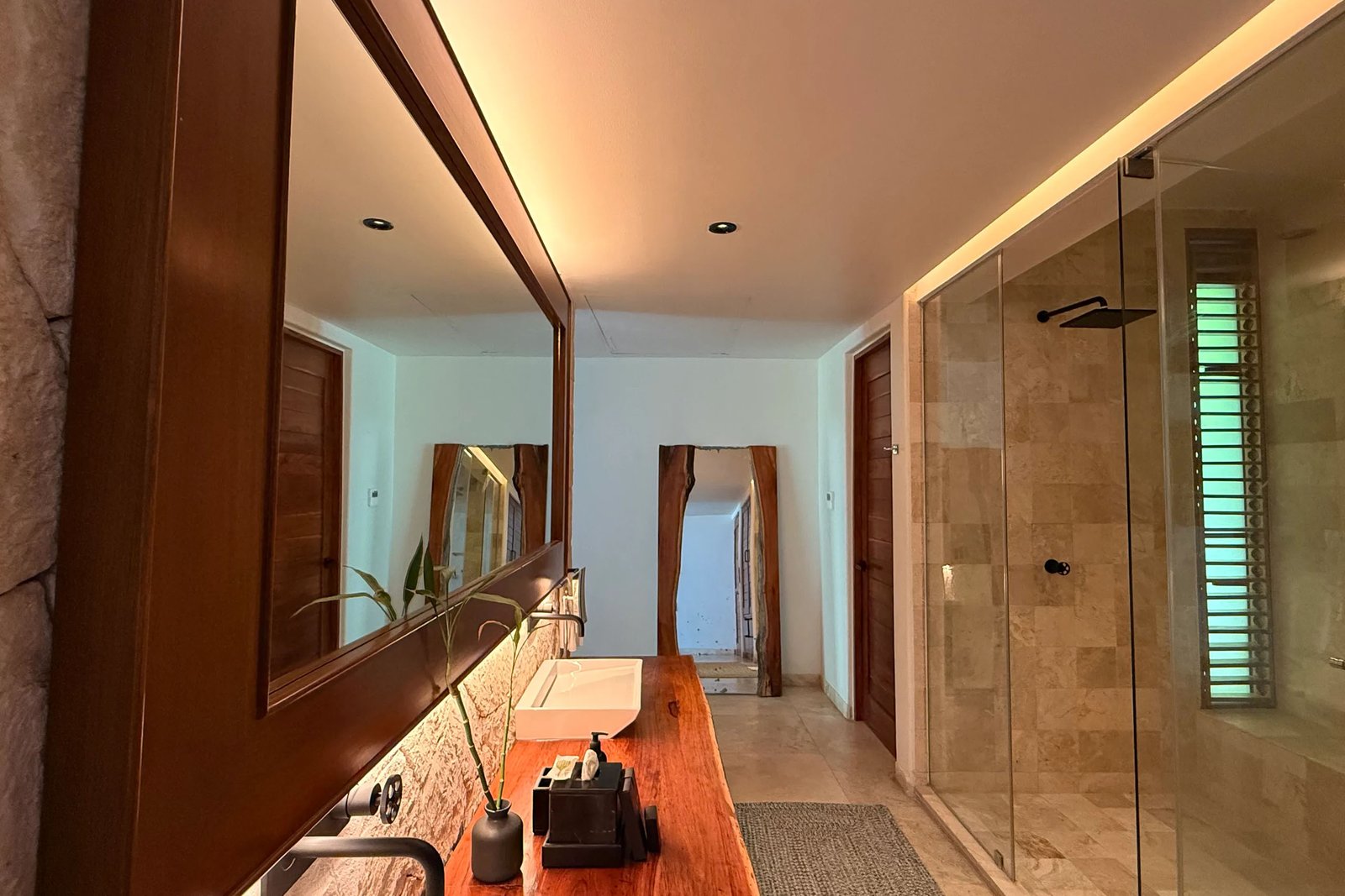 Copia-de-OceanfrontPalapa-1_11zon-scaled (1).webp_0004_11zon_IMG_7446