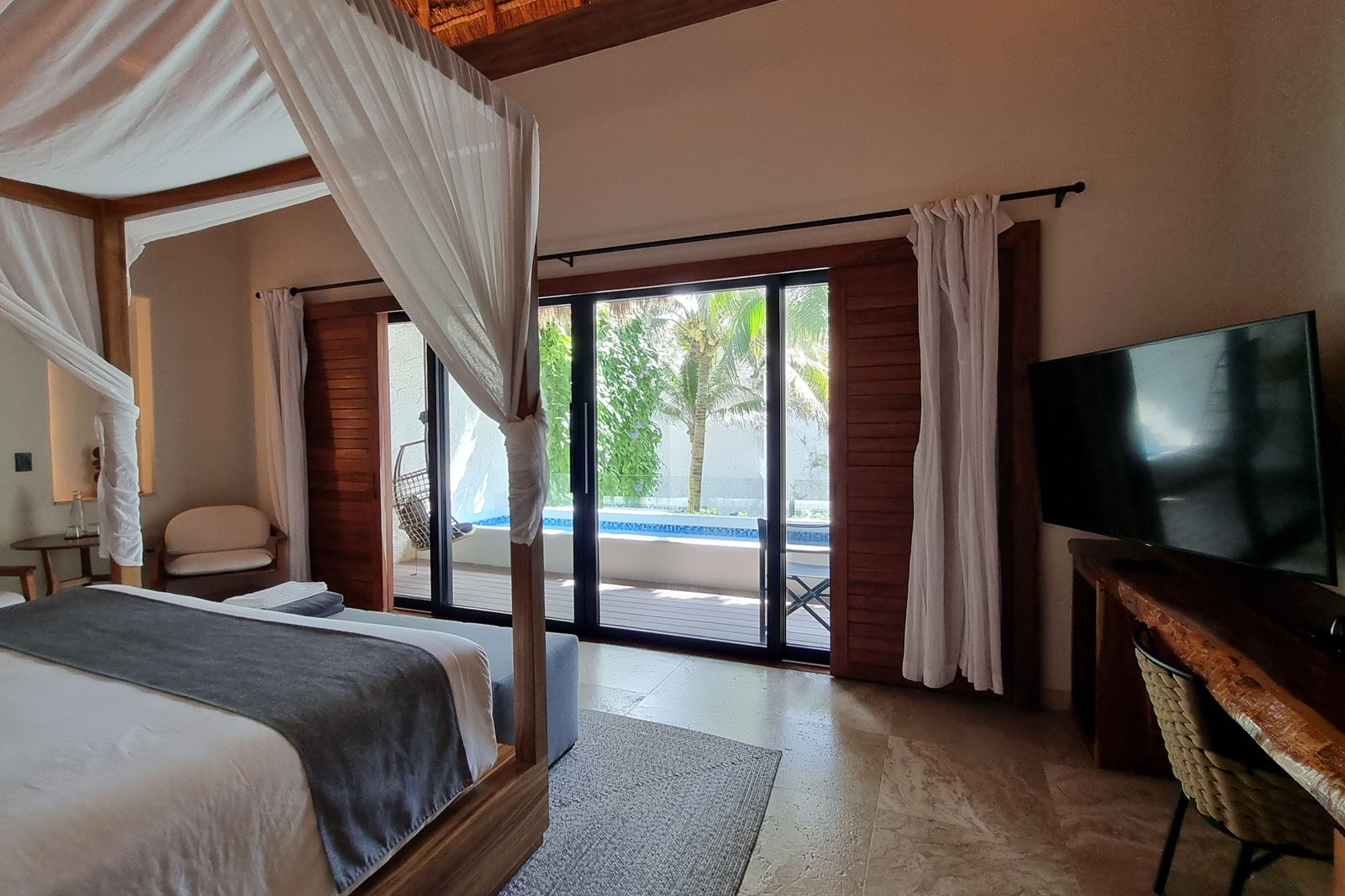 Copia-de-OceanfrontPalapa-1_11zon-scaled (1).webp_0007_20250206_133629 (1)