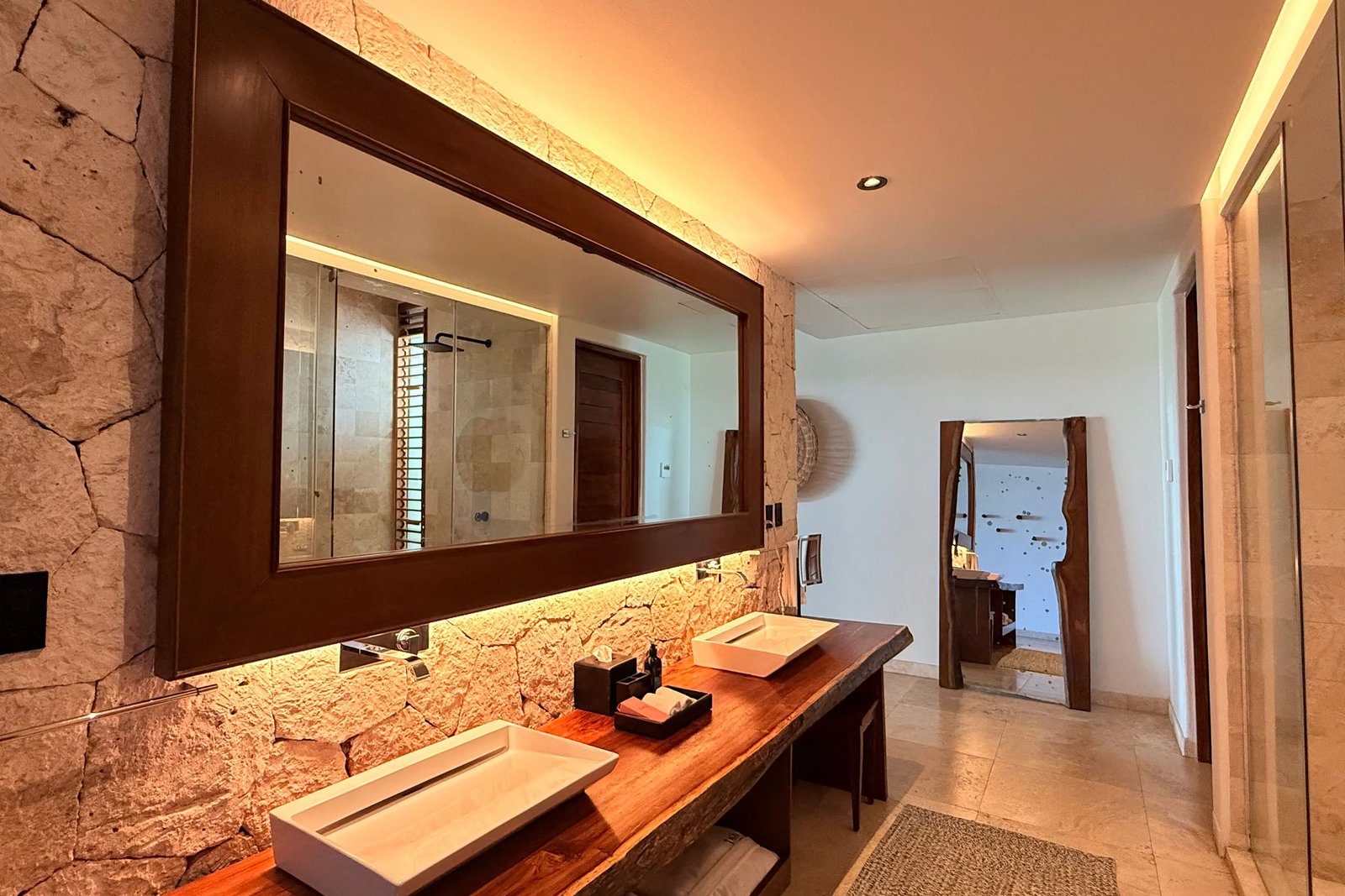 Copia-de-OceanfrontPalapa-1_11zon-scaled (1)_0002_11zon_IMG_0656