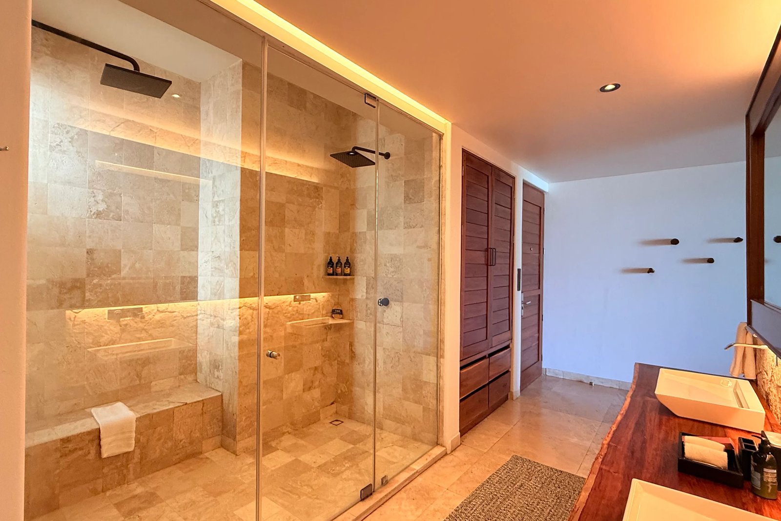 Copia-de-OceanfrontPalapa-1_11zon-scaled (1)_0003_11zon_IMG_0660