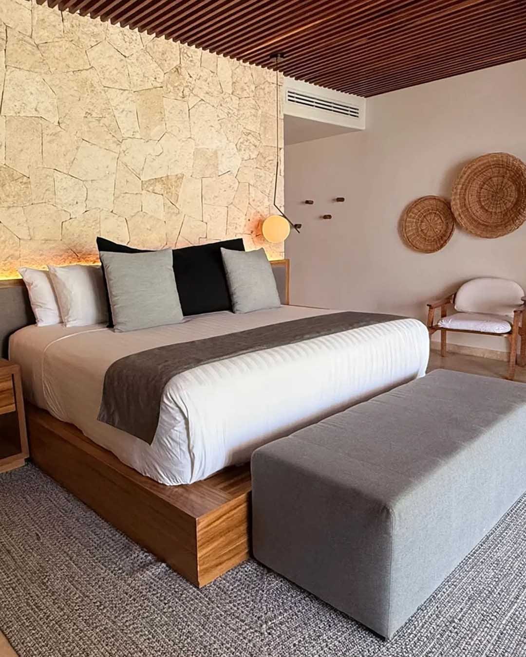 Galeria_0015_1309644_0004_Copia-de-OceanfrontPalapa-1_11zon-scaled-1.webp_0003_11zon_IMG_7450