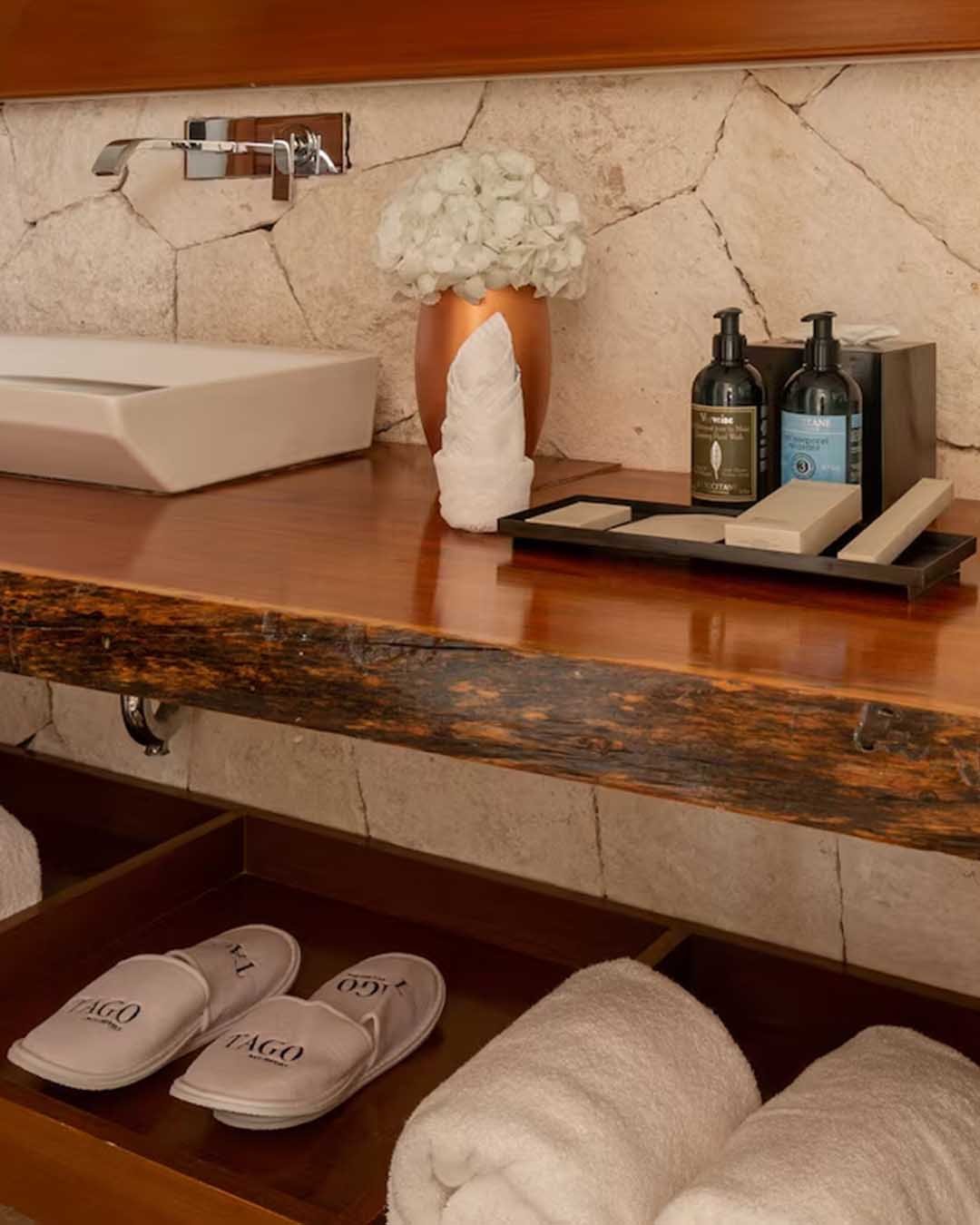 Galeria_0015_1309644_0007_Copia-de-OceanfrontPalapa-1_11zon-scaled-1_0002_2bd6020b