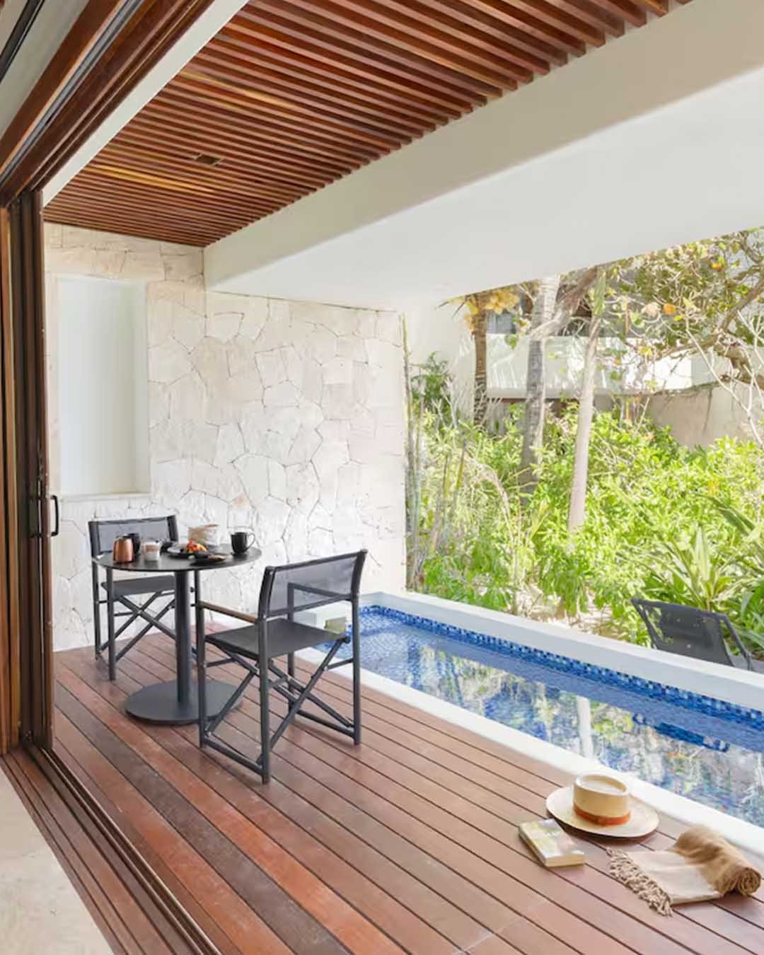 Galeria_0015_1309644_0007_Copia-de-OceanfrontPalapa-1_11zon-scaled-1_0005_cd2af18a